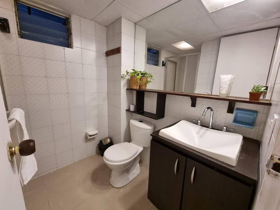 El Jardin De Manila Apartment เมเดยิน ภายนอก รูปภาพ