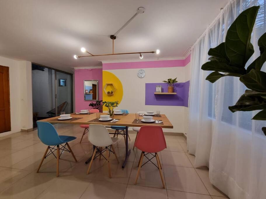 El Jardin De Manila Apartment เมเดยิน ภายนอก รูปภาพ