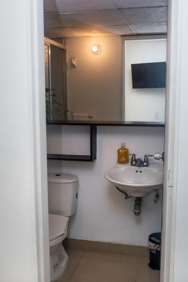 El Jardin De Manila Apartment เมเดยิน ภายนอก รูปภาพ